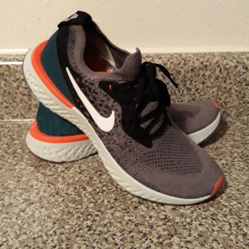 Nike tennis shoes